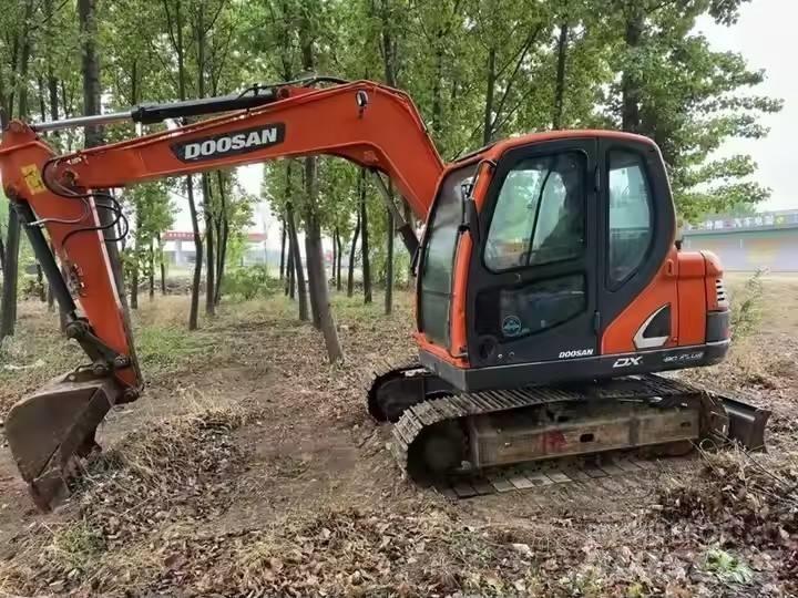 Doosan DX75 Bagri goseničarji