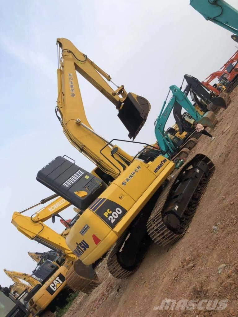 Komatsu 200-8 Bagri goseničarji