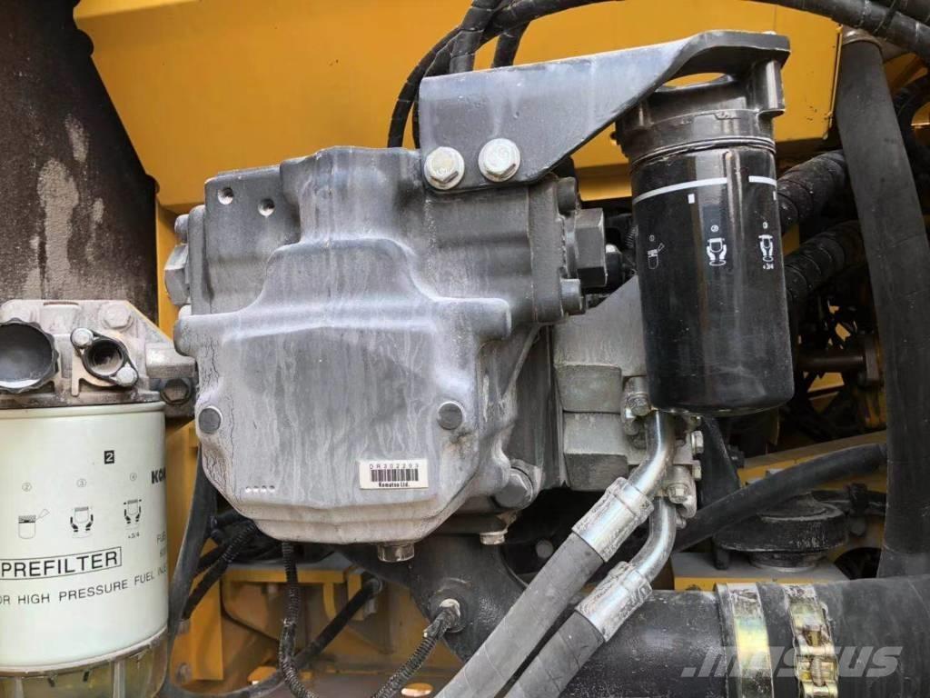 Komatsu 200-8 Bagri goseničarji