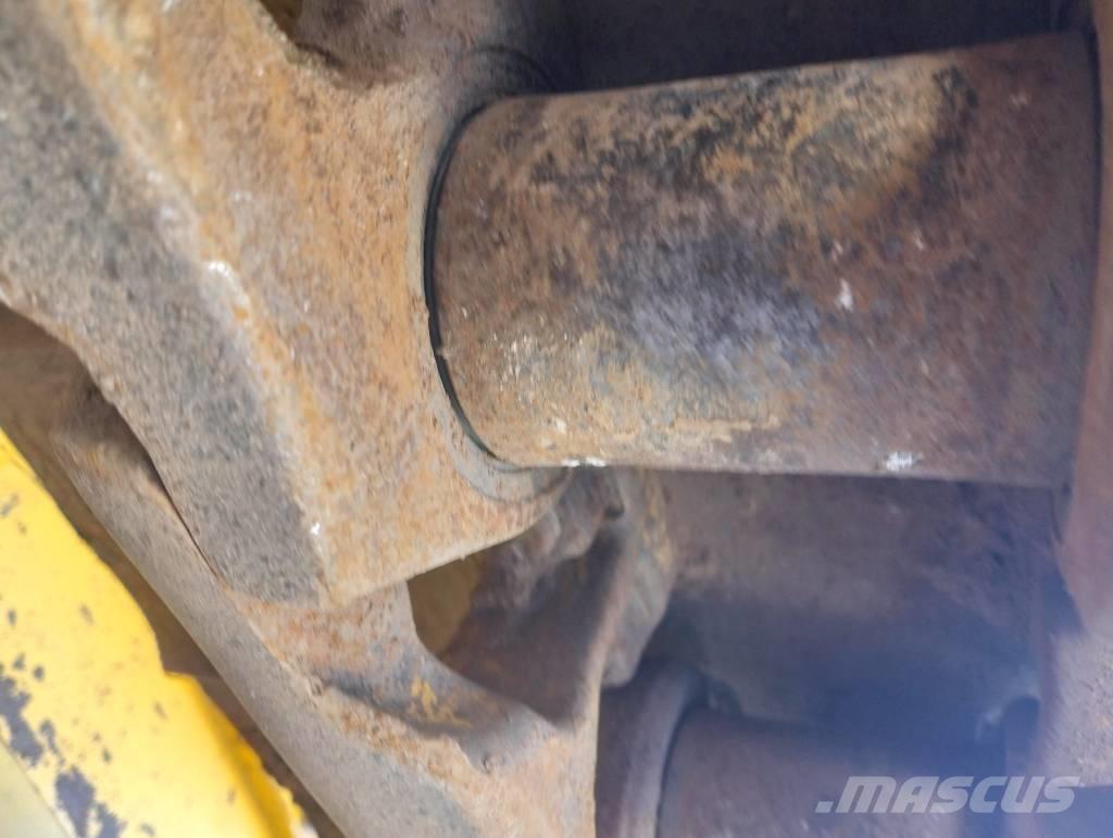 Komatsu D61PX-24EO Buldožerji goseničarji