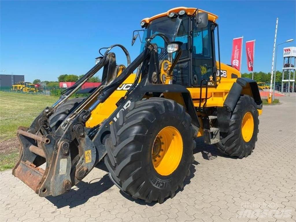 JCB 427 HT AGRI Kolesni nakladalci