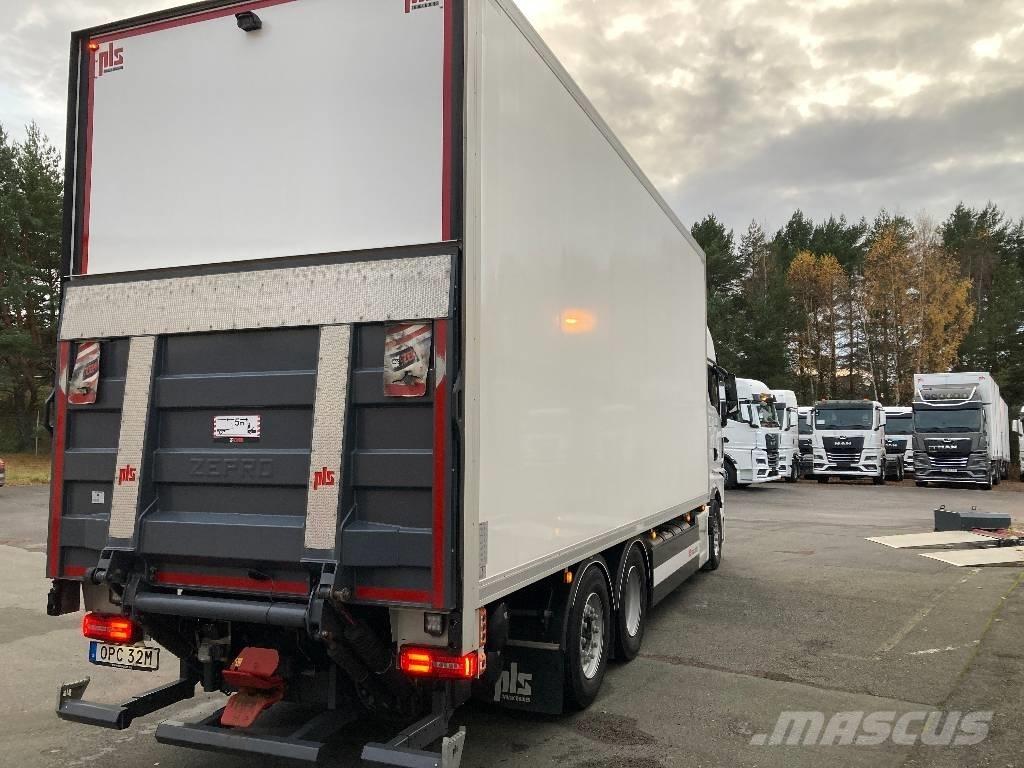 MAN TGX 26.510 Tovornjaki zabojniki