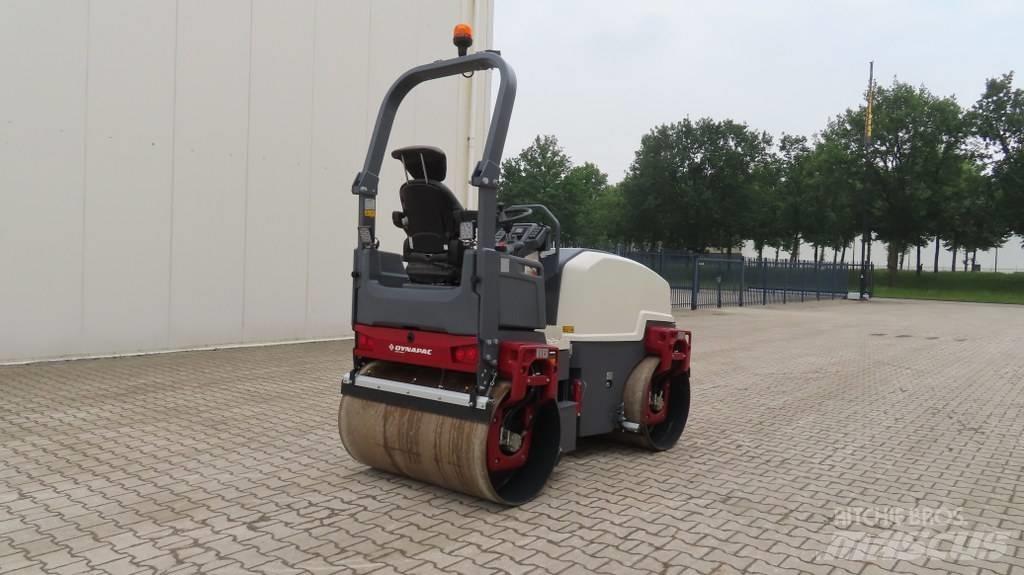 Dynapac CC1200 VI Dvojni valjarji
