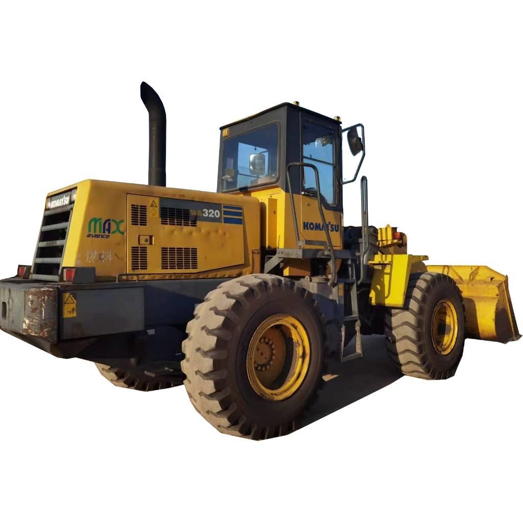 Komatsu WA 320-3 Kolesni nakladalci