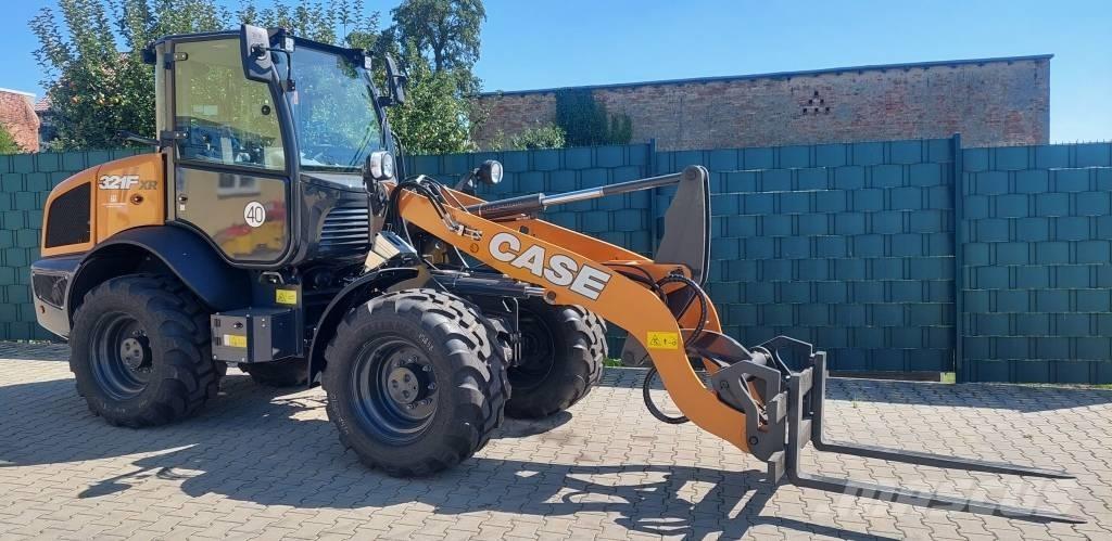 CASE 321 F Evolution Kolesni nakladalci