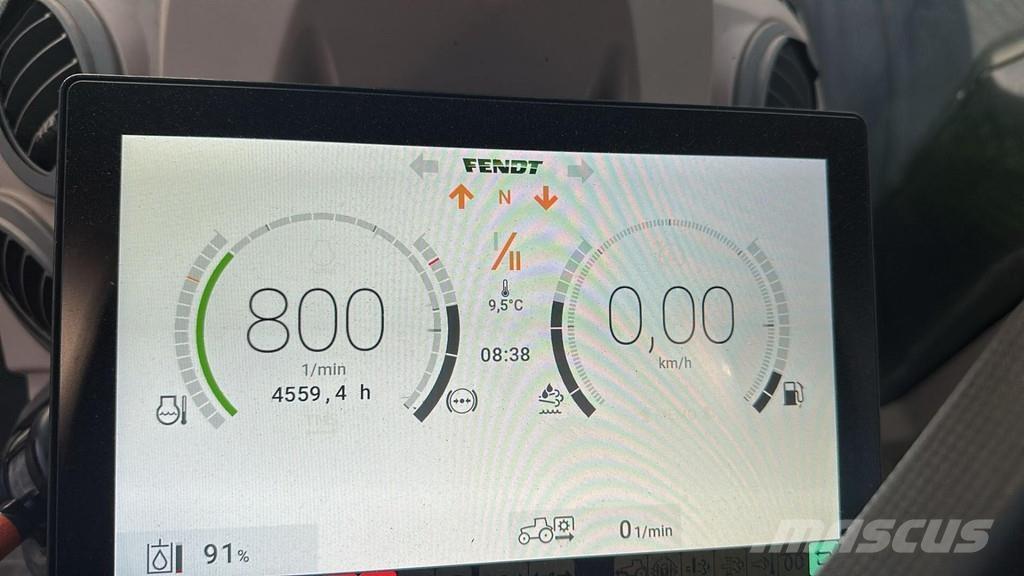 Fendt 724 VARIO Traktorji