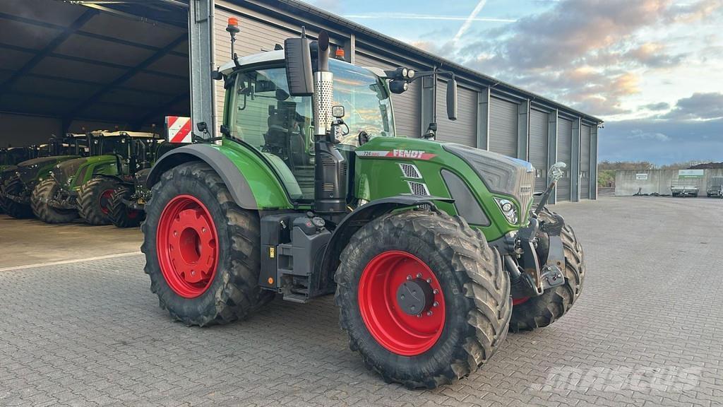 Fendt 724 VARIO Traktorji