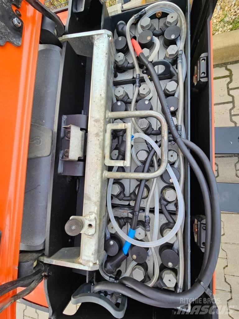 BT LPE200 Električni nizko dvižni viličar s stojiščem