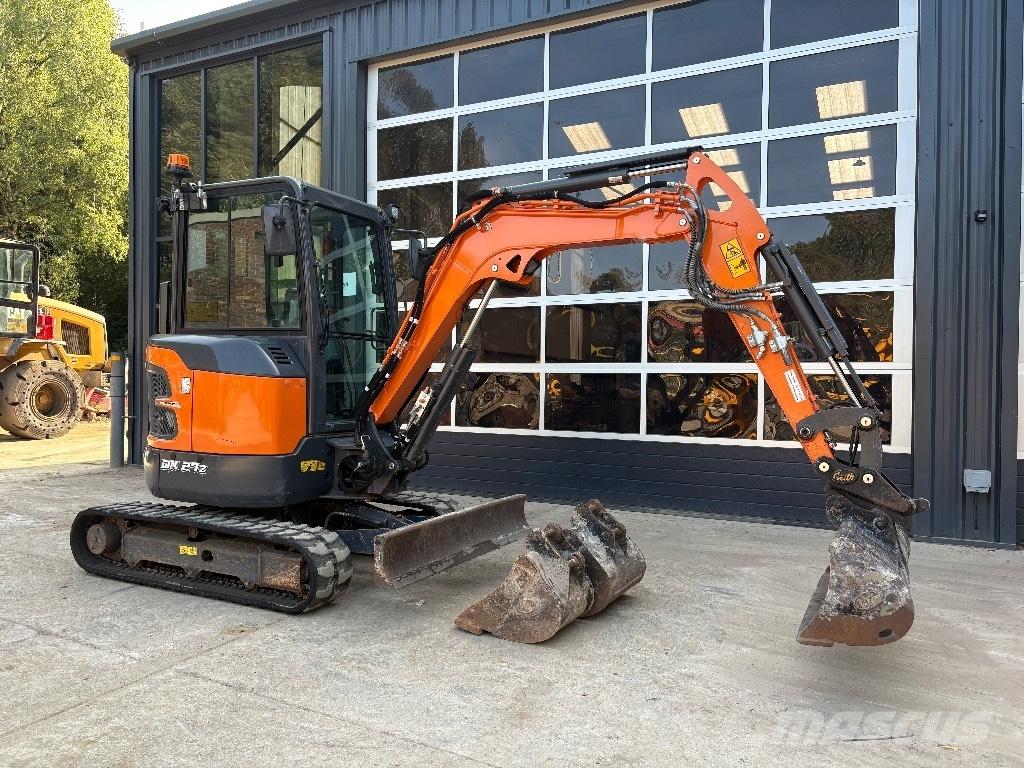 Doosan DX 27 Z Mini bagri <7t