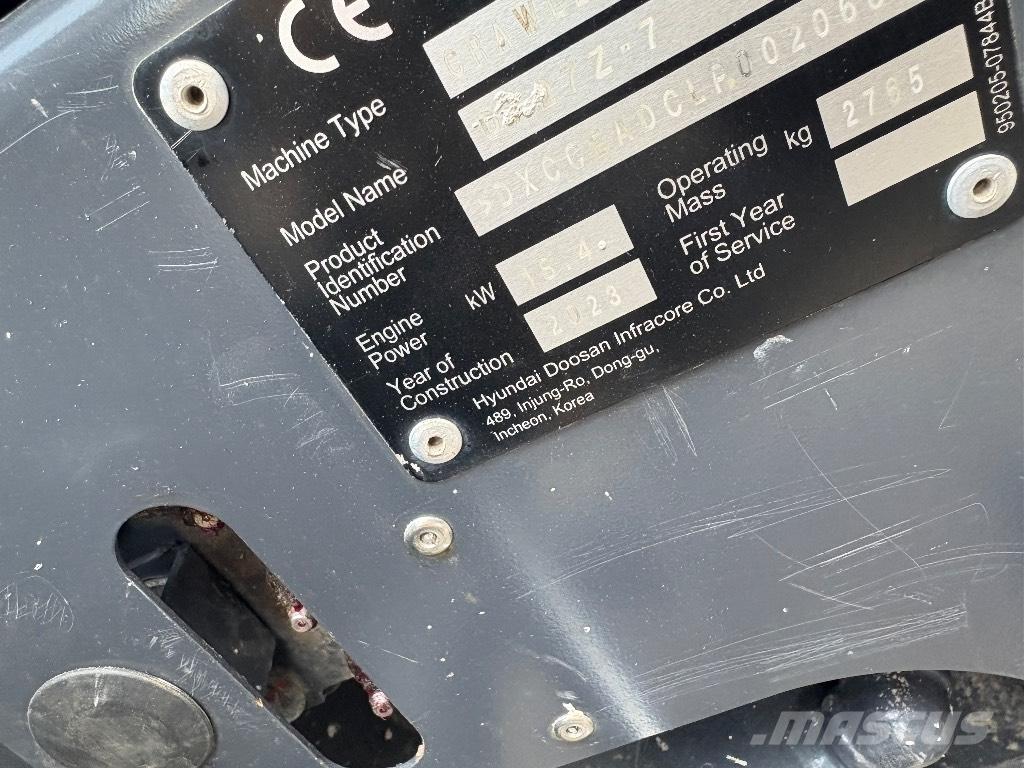 Doosan DX 27 Z Mini bagri <7t