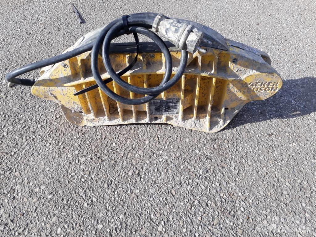 Wacker Neuson FUH20 Stroji za betonsko galanterijo