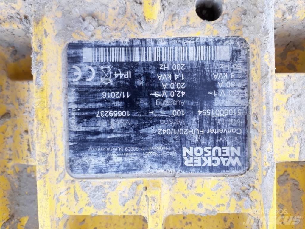Wacker Neuson FUH20 Stroji za betonsko galanterijo