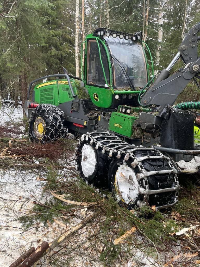 John Deere 1070 G Harvesterji