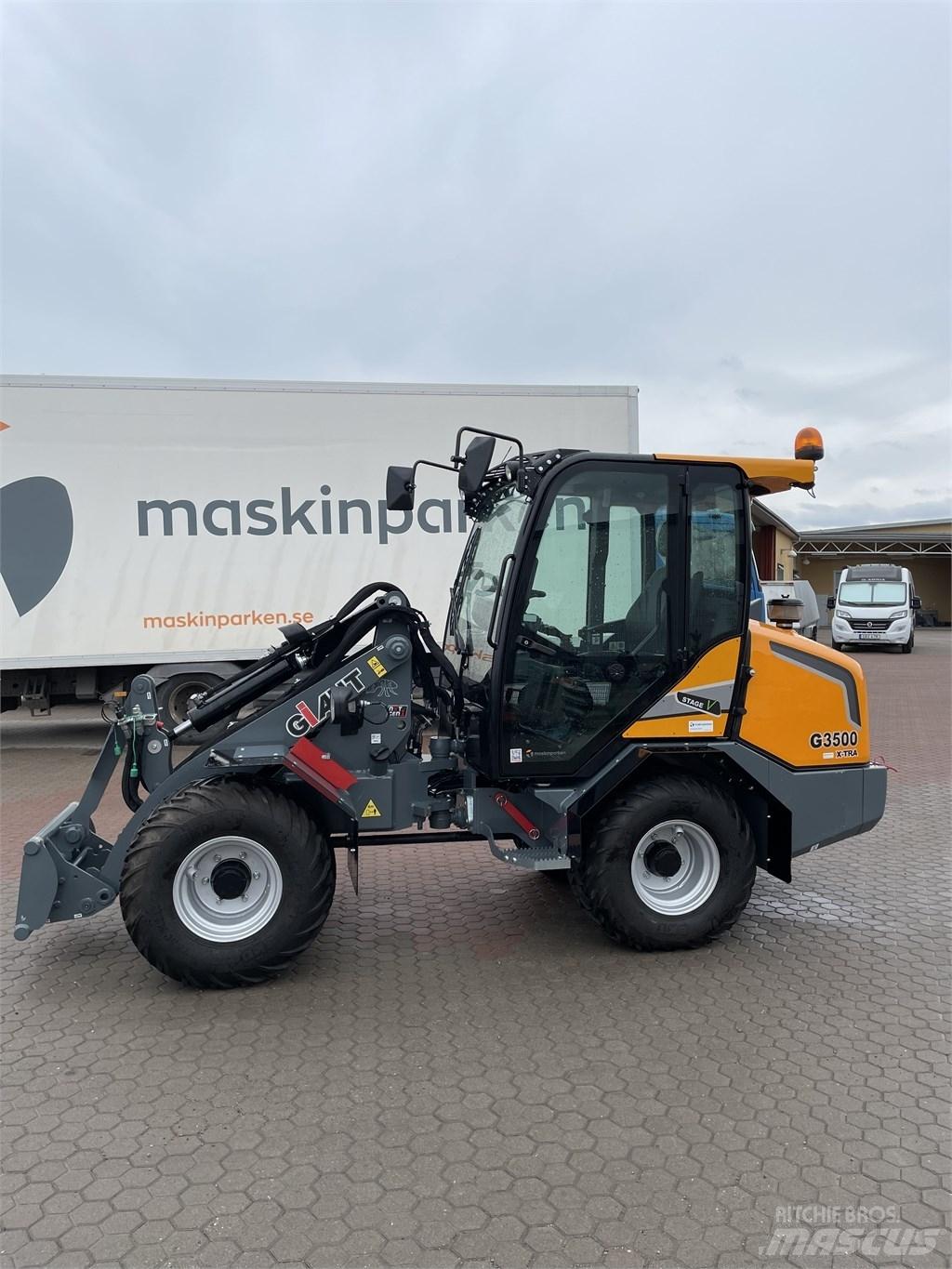 GiANT G3500 X-TRA Skid steer mini nakladalci