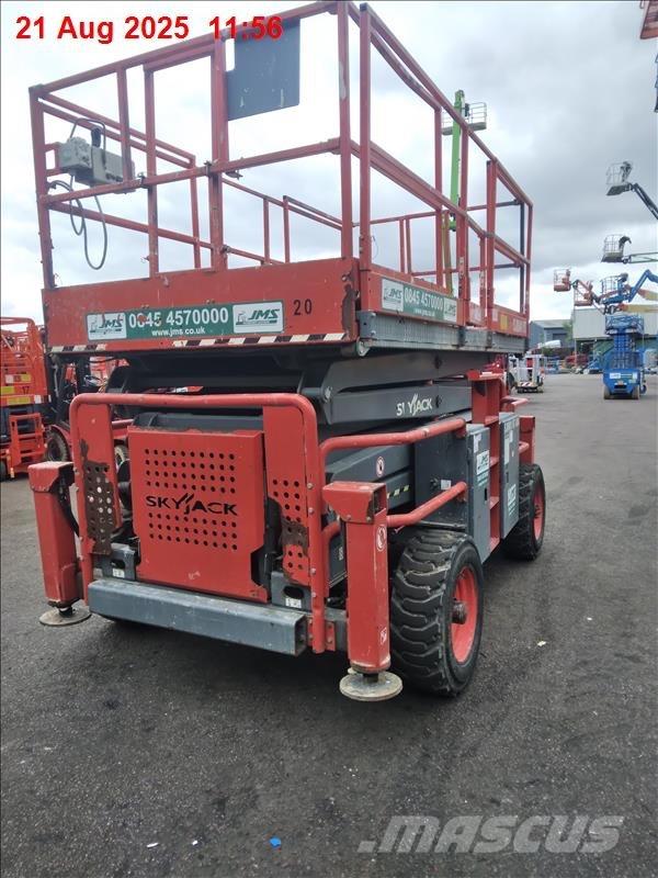 SkyJack SJ 8841 RT Škarjaste dvižne ploščadi