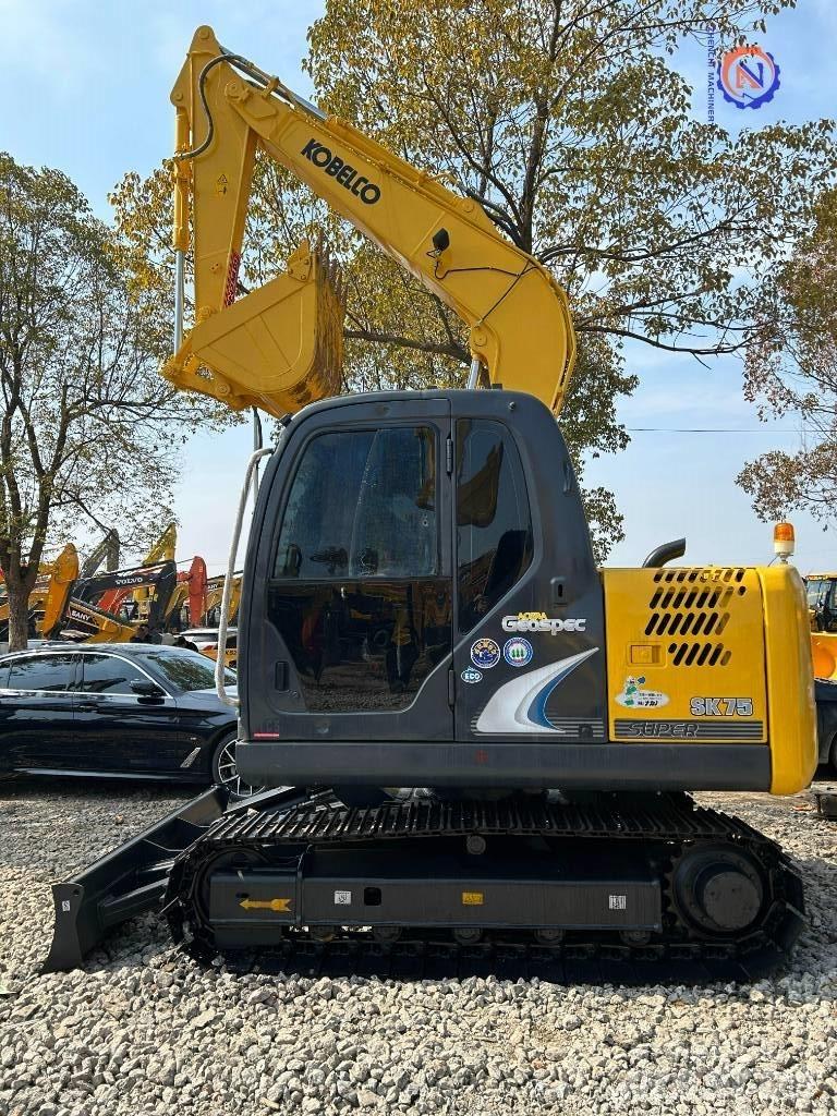 Kobelco SK 75 Bagri goseničarji