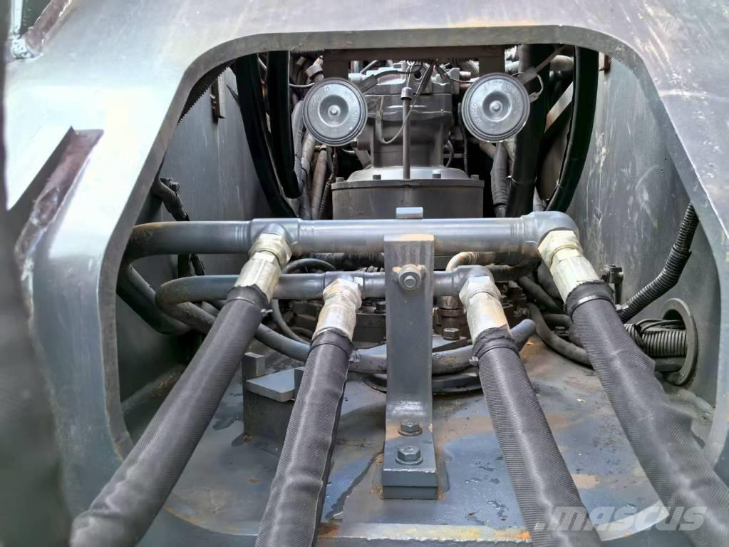 Hitachi ZX 240 HG Bagri goseničarji