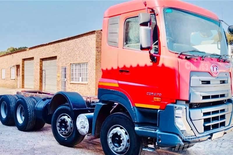 UD CGE 370 8x4 Drugi tovornjaki