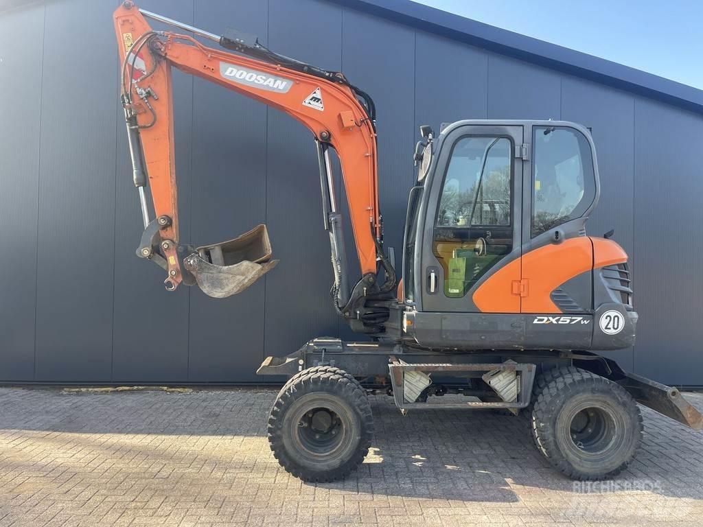 Doosan DX57W Bagri na kolesih