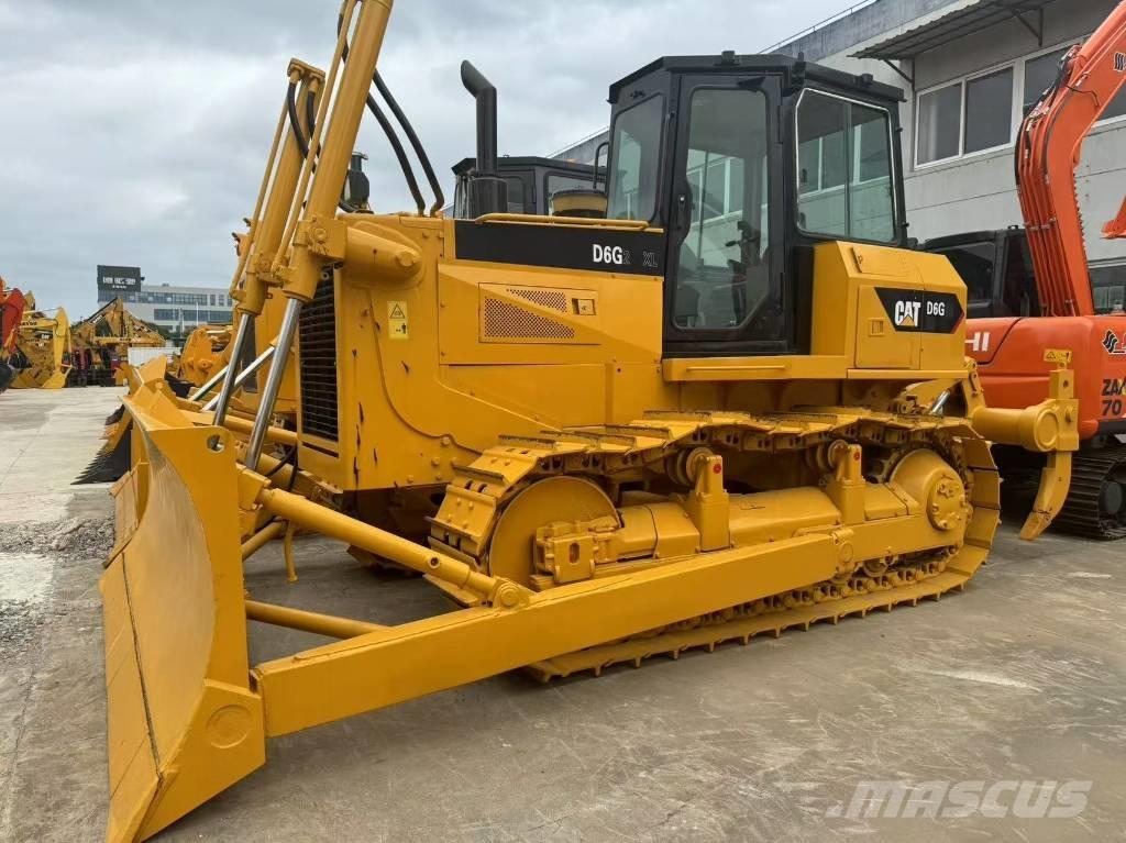 CAT D 6 G Buldožerji goseničarji