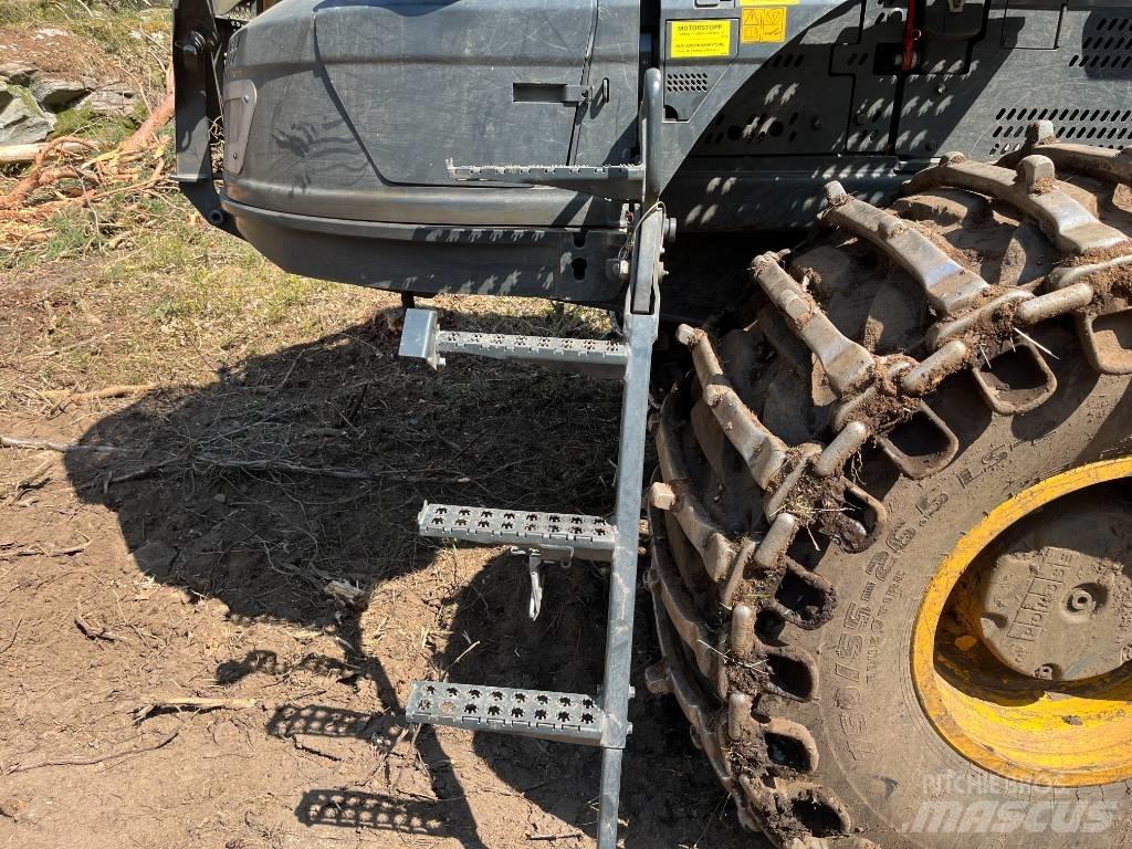 Ponsse Bear 8W Harvesterji