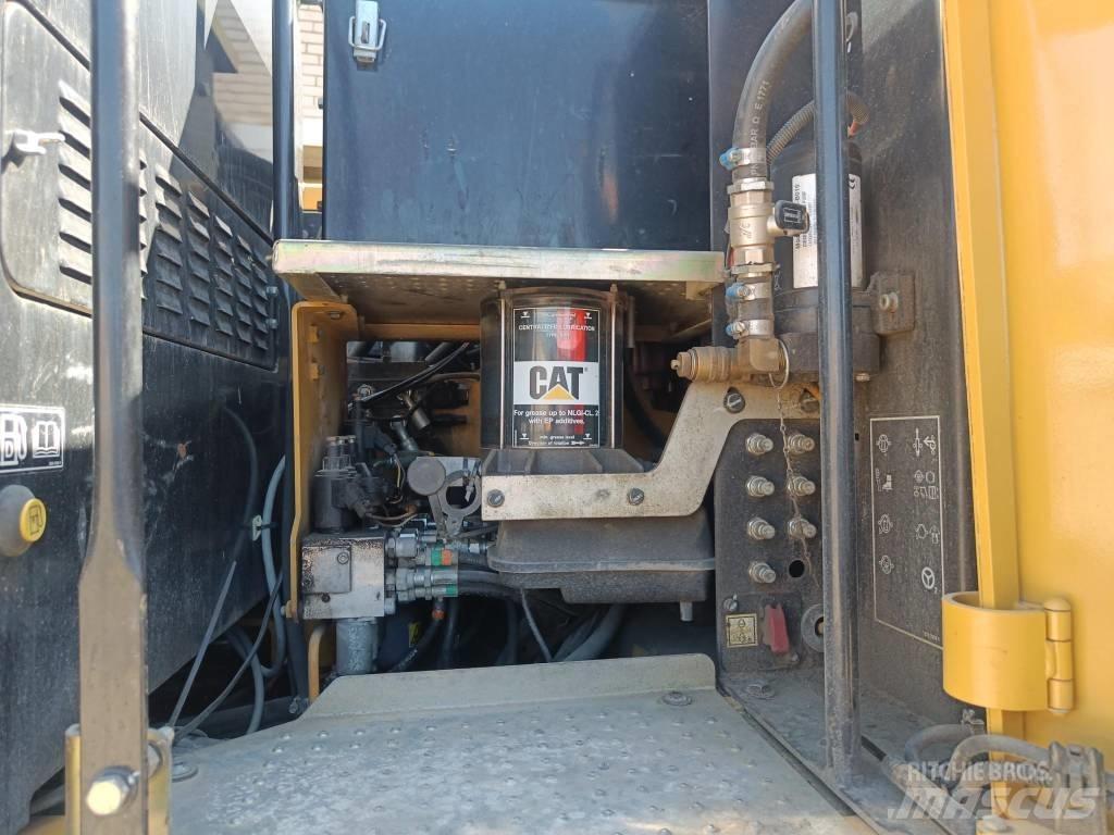 CAT M 315 D Bagri na kolesih