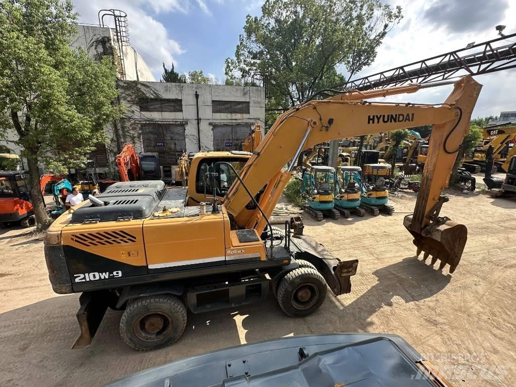 Hyundai R210W-9 Bagri na kolesih