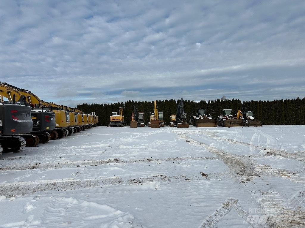 Komatsu PC 210 LC-11 Bagri goseničarji