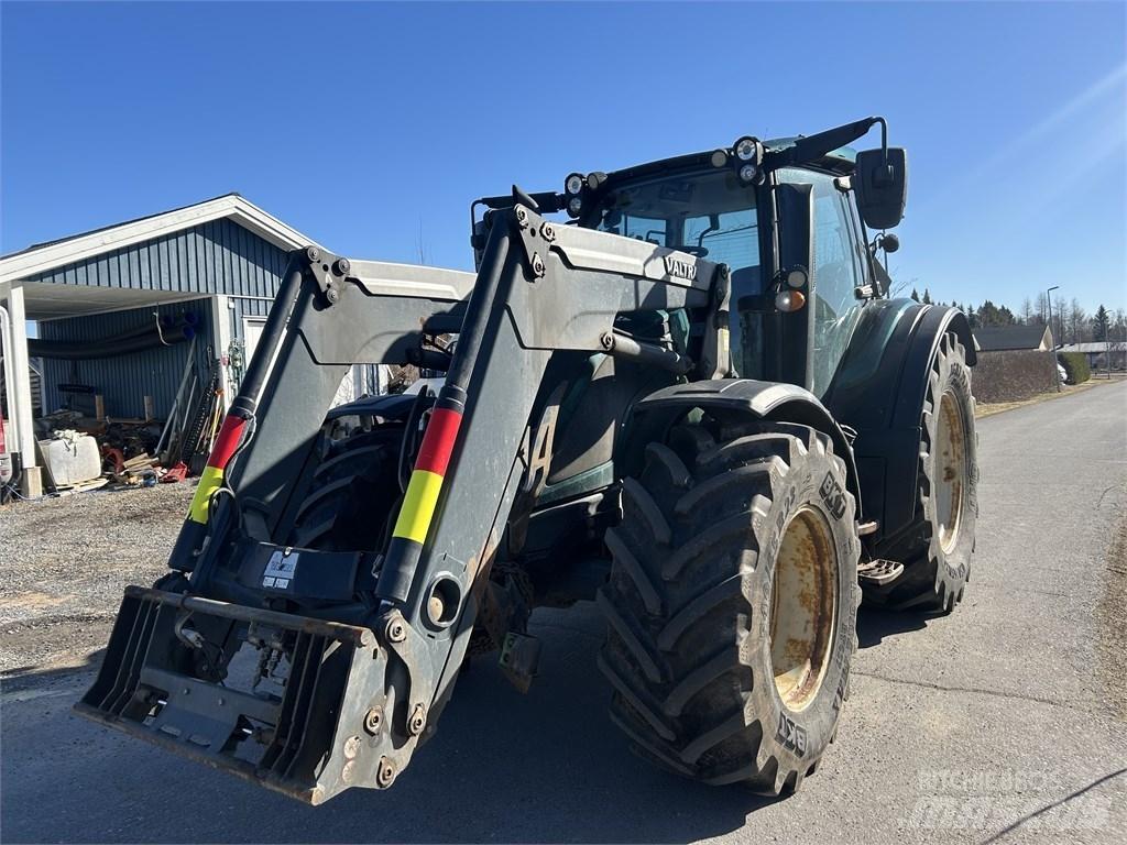 Valtra N 174 VERSU Traktorji