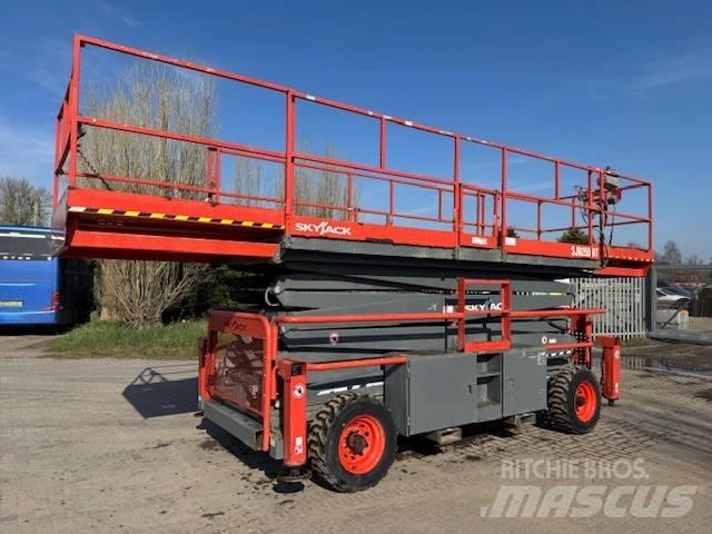 SkyJack SJ 9250 RT Škarjaste dvižne ploščadi