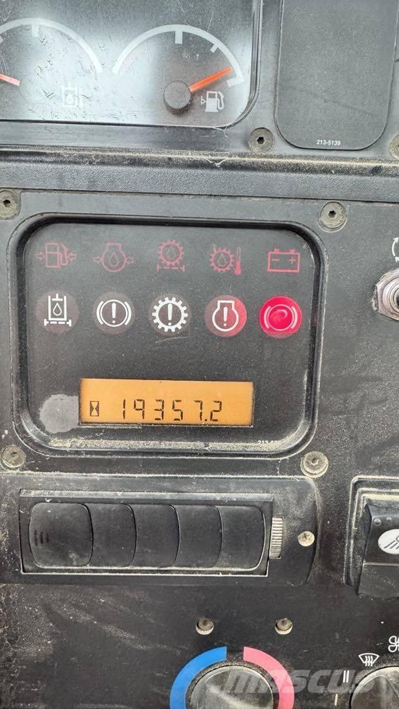 CAT D 6 N LGP Buldožerji goseničarji
