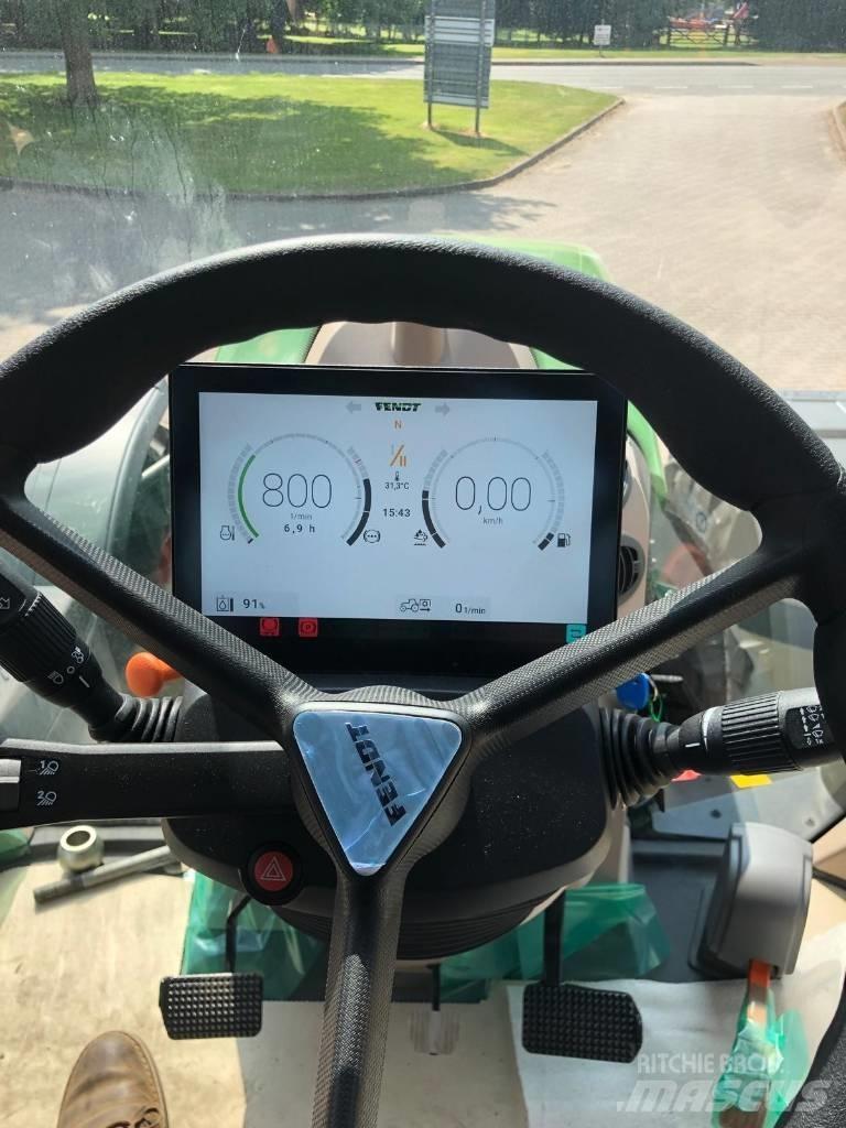 Fendt 718 Vario Traktorji
