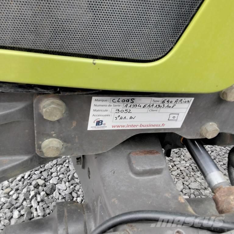 CLAAS 640 ARION Traktorji