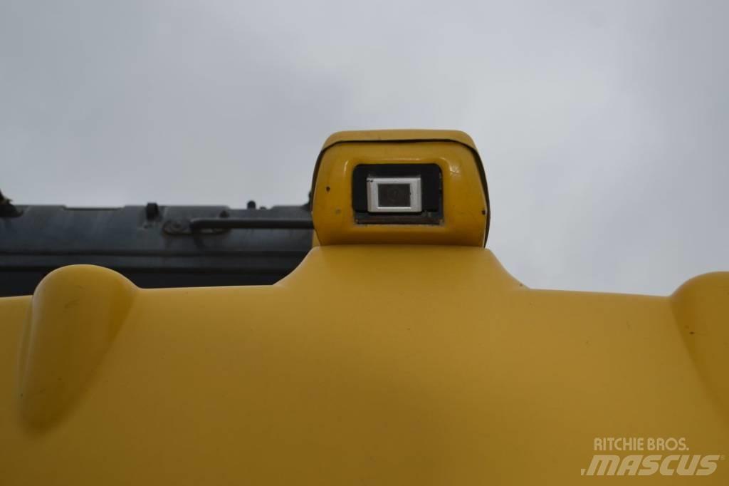 Komatsu PC 138 US-10 Bagri goseničarji