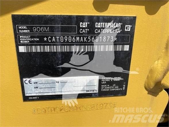 CAT 906M Kolesni nakladalci