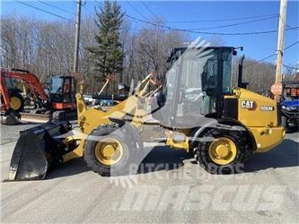 CAT 906M Kolesni nakladalci
