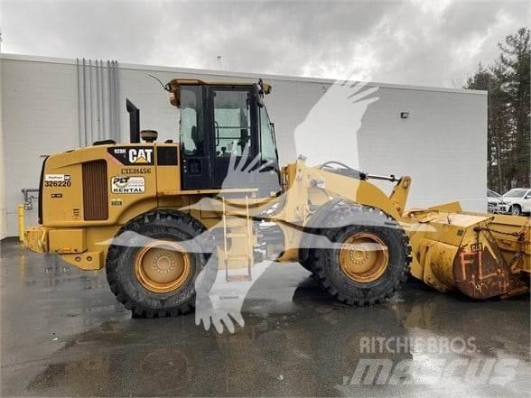 CAT 928H Kolesni nakladalci