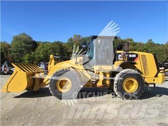 CAT 966K Kolesni nakladalci