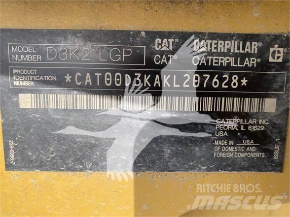 CAT D3K2 LGP Buldožerji goseničarji