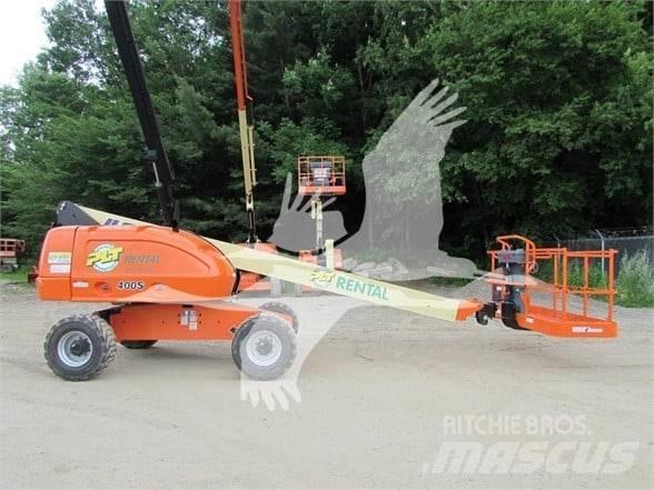 JLG 400S Teleskopske dvižne ploščadi