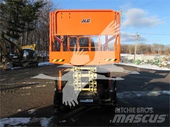 JLG RT3369 Škarjaste dvižne ploščadi