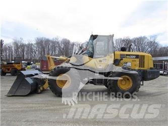 Komatsu WA320 Kolesni nakladalci