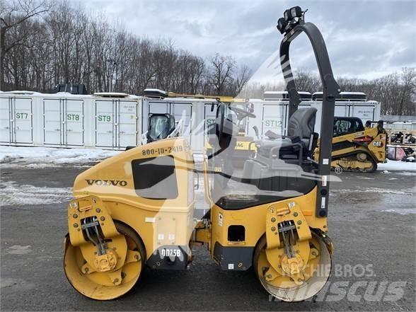 Volvo DD25B Enojni valjarji