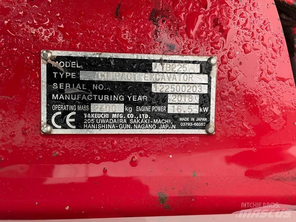 Takeuchi TB 225 Mini bagri <7t