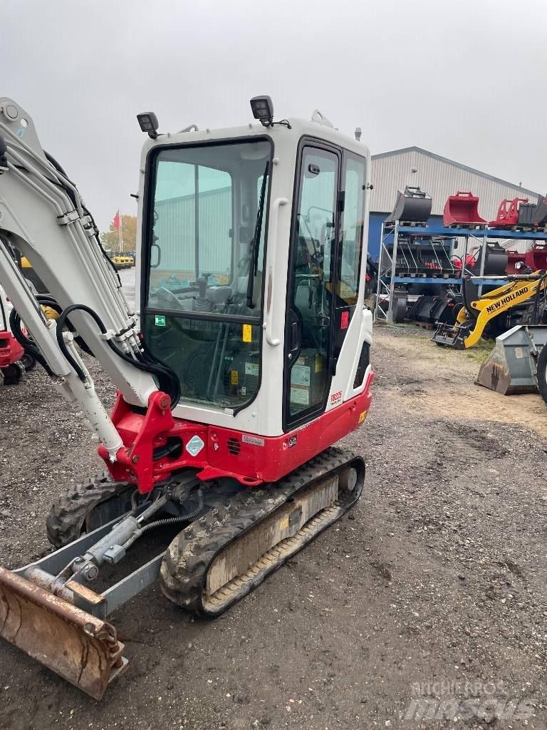 Takeuchi TB 225 Mini bagri <7t