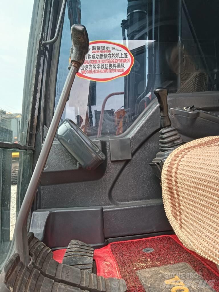 Volvo EC 240 Bagri goseničarji