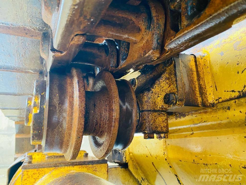 CAT 953 Nakladalci goseničarji