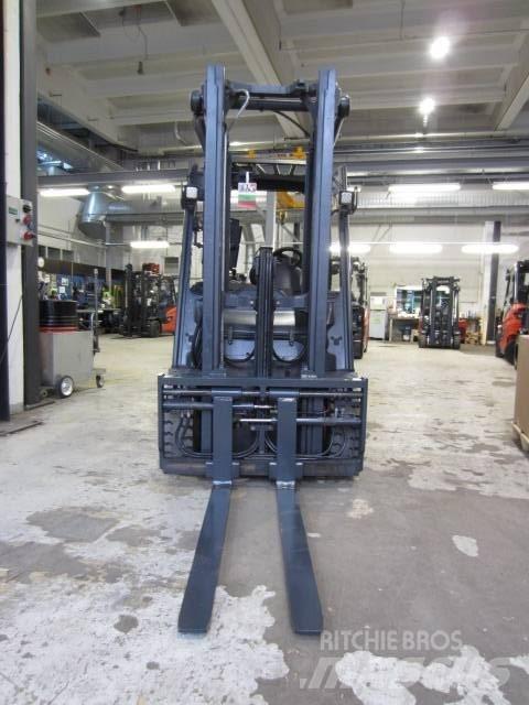 Linde E25 Električni viličarji