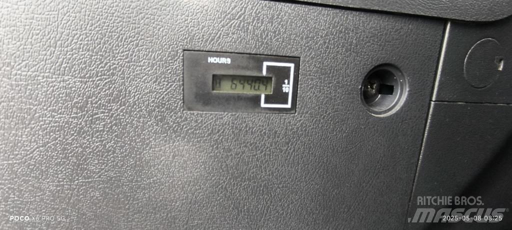 Hyundai HW 140 Bagri na kolesih