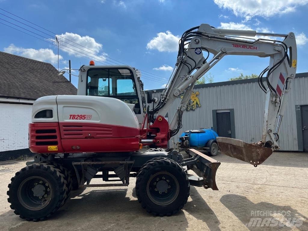 Takeuchi TB295W Bagri na kolesih